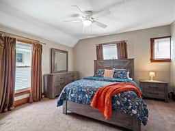 Historical District-Fully equipped-3 Bed-Sleeps 6 - Image 3