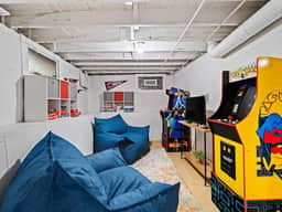 Game Room - 7 Min to Downtown CLE - Image 2