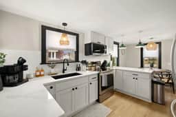 Sleeps 13| HotTub| Historic Renovation| Downtown - Image 2