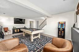 Pool-Hot Tub-Fenced Yard-Pool Table-Sleeps 10 - Image 2