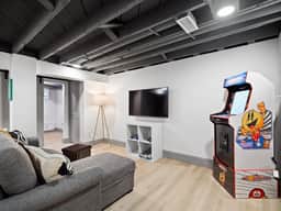 Game Room - Arcade - Sleeps 10 - Akron - Image 3