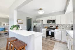 Modern 3BR w/ Pool, Hot Tub & Fenced Yard - Image 5