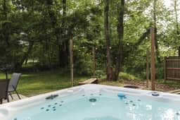 Two Cabins|Sleeps 12| Hot Tubs| Games| Fire Pits - Image 3