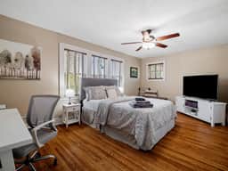 Spacious 3BR home near downtown Cleveland - Image 3