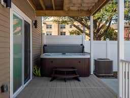 Hot Tub - N64 - Mins to Downtown - Sleeps 8 - Image 3
