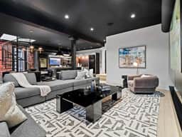 RoofTopPatio–HotTub–FirePit-WetBar-Downtown - Image 5