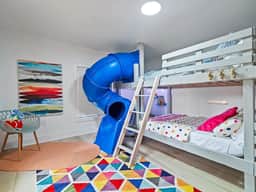 PoolTable-Hot Tub-FirePit-Games-Bunk Slide-Wet Bar - Image 4