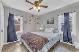 Brooklyn Townhome - Updated Kitchen - Sleeps 4 - Image 5