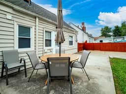 Modern 3Bed Home Near CLE With Private Backyard - Image 4