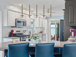Lakefront Luxury-Kayaks-3 Bed-3 Full Bath-Sleeps 6 - Image 2