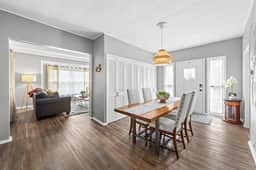 Pet-Friendly - Sleeps 6 - 10 Min to Airport - Image 2