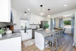 Spacious 5BR Near Lake Erie & Put-in-Bay Ferry - Image 2