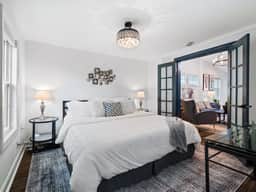Walkable Gordon Square - Sleeps 8 - 3BR - Image 3