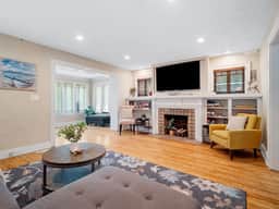 6 Bedroom Entire Duplex for Large Groups! - Image 2
