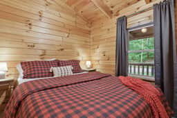 Copperhead Cabin - Hocking Hills - Hot Tub-Games - Image 2