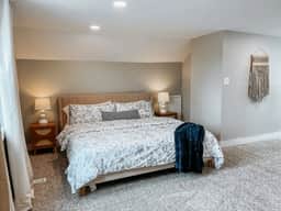 Hot Tub - Sleeps 8 - Pet Friendly - Cleveland - Image 4