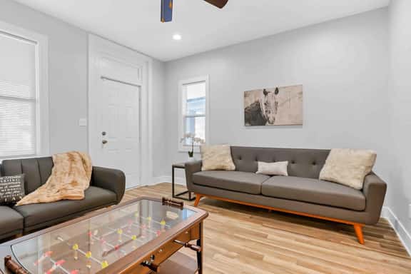 4BR Unit - Downtown Columbus - Image 1