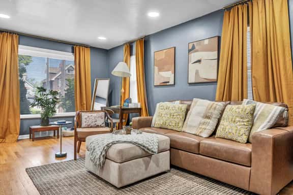 Pet-Friendly Home - Sleeps 6 - Walkable Lakewood - Image 1