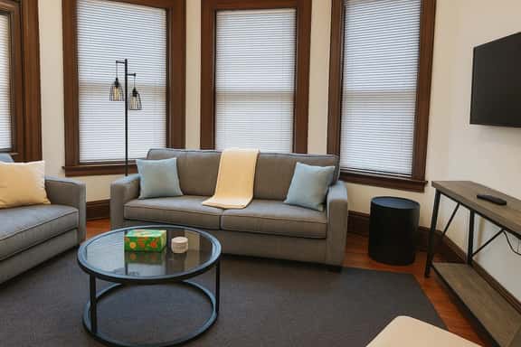 Steps to Cleveland Clinic | Cozy Retreat - Image 1