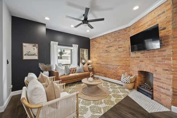 Hot Tub-Sauna-Bar-Gym-4BR-Sleeps 8 - Image 1