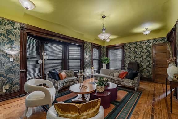 Akron's Werner House - Historic 4 Bedroom Luxury - Image 1