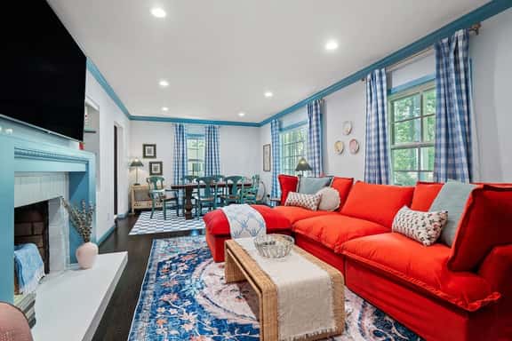 Renovated Cottage-Game Room-Fire Pit-Sleeps 8 - Image 1
