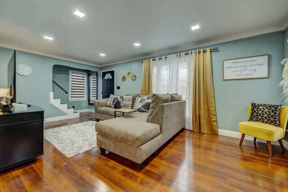 South Euclid Home 10 Minutes to Cleveland Clinic - Image 1