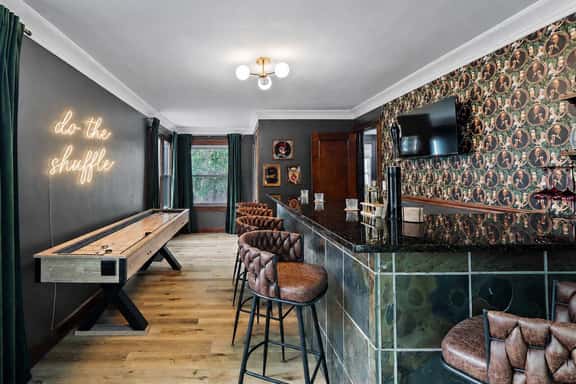 Poker-Bar-Shuffleboard-Firepit-Walkable-Sleeps 10 - Image 1