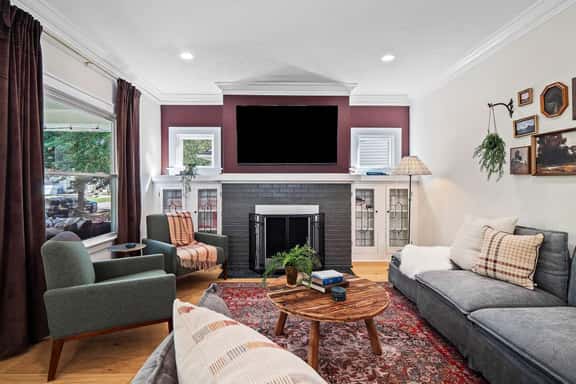 4BR in Kamms Corner - Walk to Restaurants - Image 1