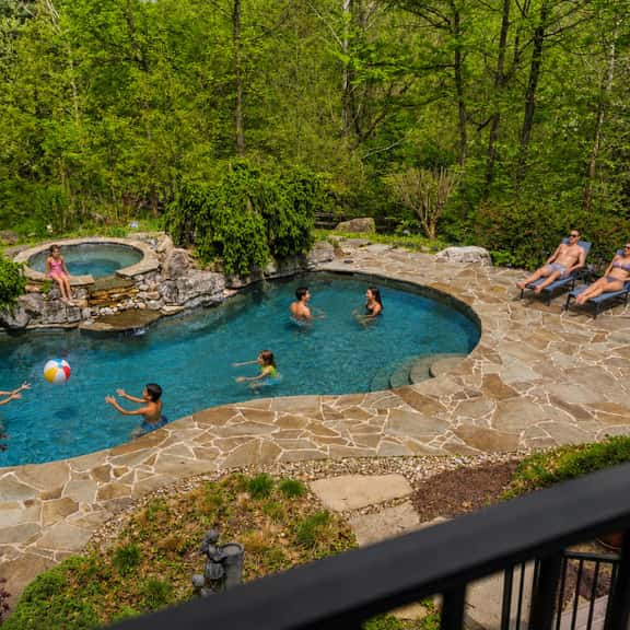 9 Acre Estate-Pool-Hot Tub-Wine Cave-20 Min to DT - Image 1