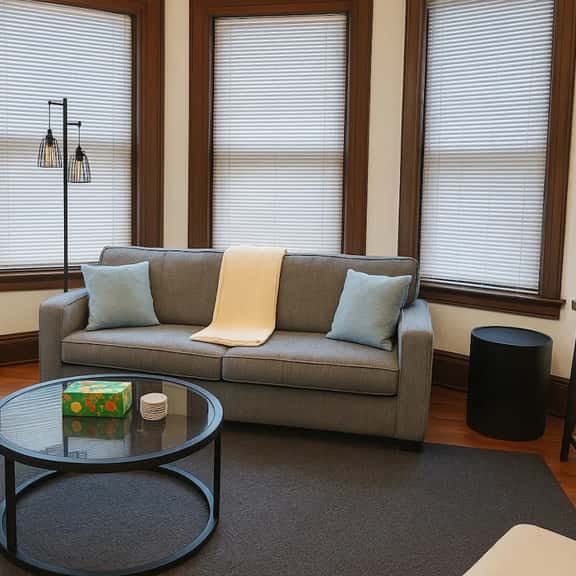 Steps to Cleveland Clinic | Cozy Retreat - Image 1