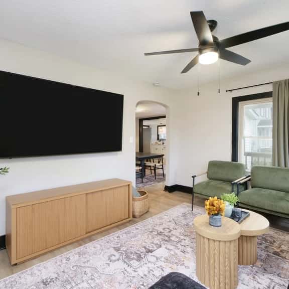 Sleeps 13| HotTub| Historic Renovation| Downtown - Image 1