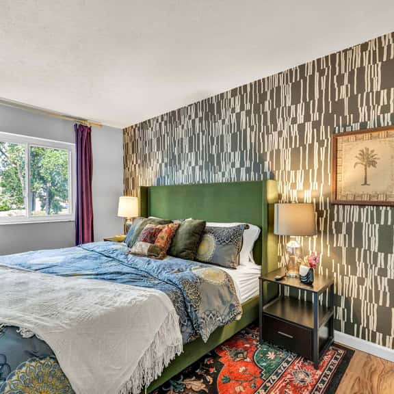 King Bed - Near CLE Clinic + Hopkins Airport - Image 1