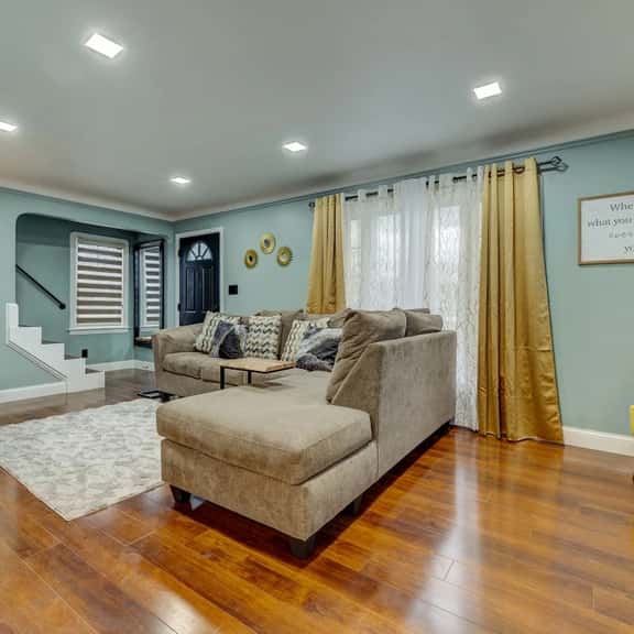 South Euclid Home 10 Minutes to Cleveland Clinic - Image 1