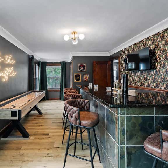 Poker-Bar-Shuffleboard-Firepit-Walkable-Sleeps 10 - Image 1