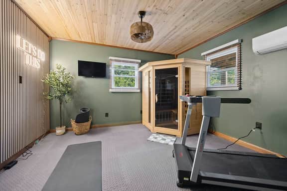 Pool-HotTub-GameRoom-FirePit-Gym-Sauna-Playground - Image 4