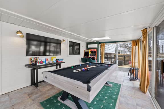 Pickleball-Basketball-Pool-HotTub-GameRoom-FirePit - Image 5