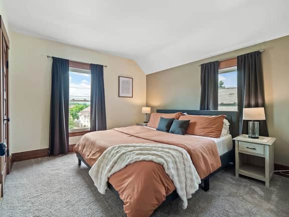 Historic District - Fully Stocked Kitchen-Sleeps 6 - Image 3