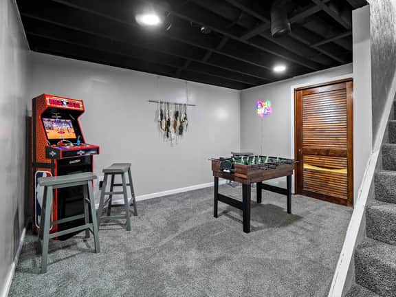 Hot Tub - Game Room - Sleeps 10 - Vermilion - Image 5