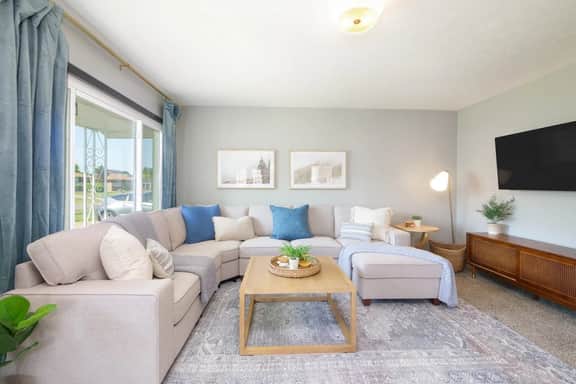 Modern 3BR w/ Pool, Hot Tub & Fenced Yard - Image 4