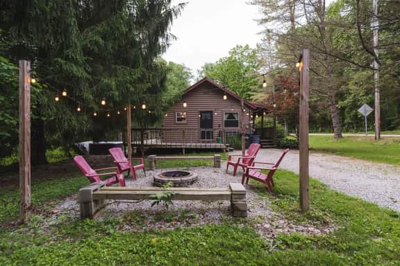 Two Cabins|Sleeps 12| Hot Tubs| Games| Fire Pits - Image 4