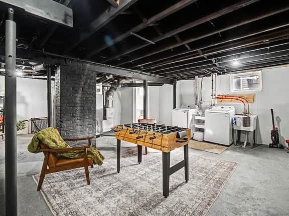 Hot Tub - Game Room - Sleeps 7 - Cleveland - Image 5