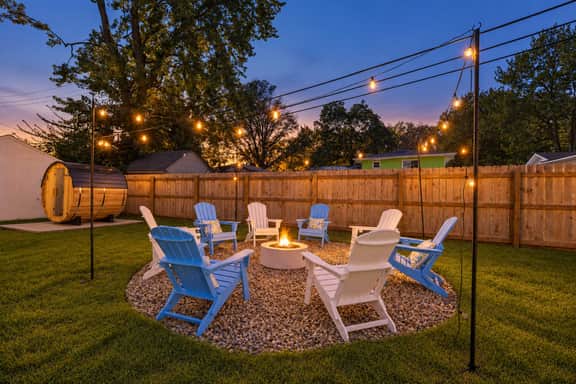 Pool-HotTub-Pickleball-Sauna-GameRm-Bball-FirePit - Image 2