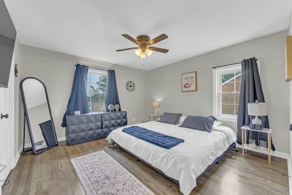Brooklyn Townhome - Updated Kitchen - Sleeps 4 - Image 4