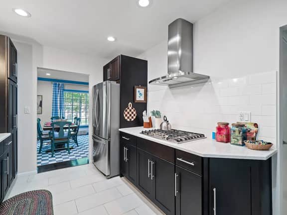 Renovated Cottage-Game Room-Fire Pit-Sleeps 8 - Image 5