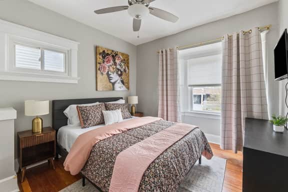 3BR | Bunk Beds | Fireplace | Sleeps 8 - Image 2