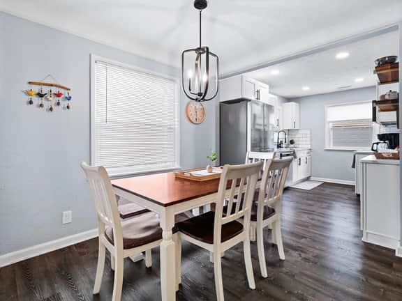Modern 3Bed Home Near CLE With Private Backyard - Image 2