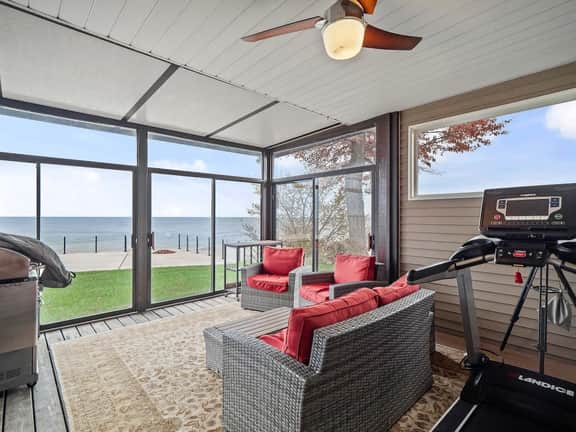 Lakefront Luxury-Kayaks-3 Bed-3 Full Bath-Sleeps 6 - Image 3