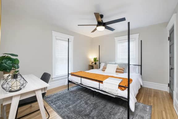 Hot Tub - Highland Square - Sleeps 7 - Image 5