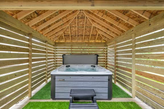 3BR Pet-Friendly Retreat Near DT + Hot Tub - Image 4